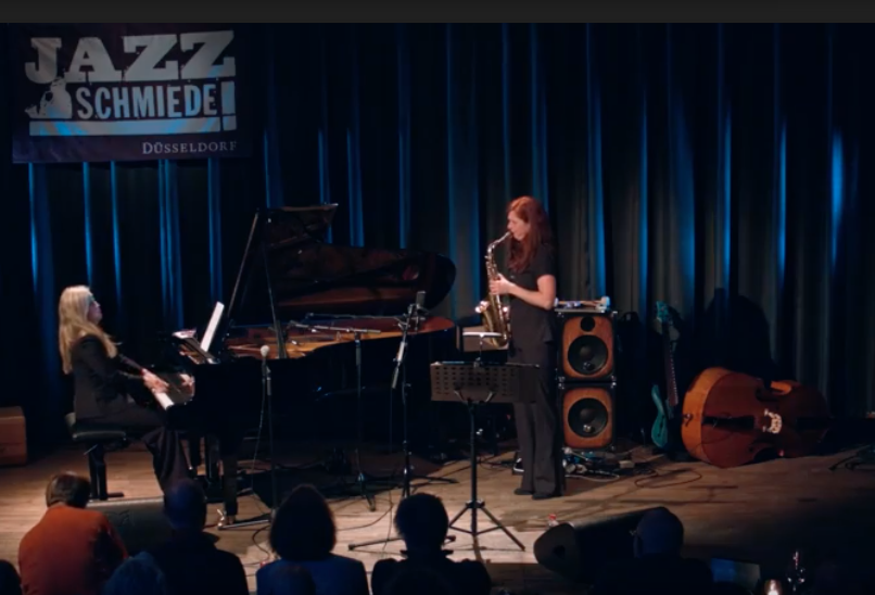 Anke Helfrich & Angelika Niescier Duo live at Jazzschmiede Düsseldorf 
